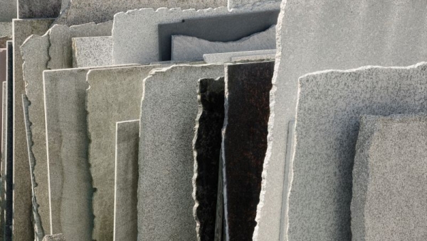 Renowacja grobu – z jakim wydatkiem trzeba się liczyć?